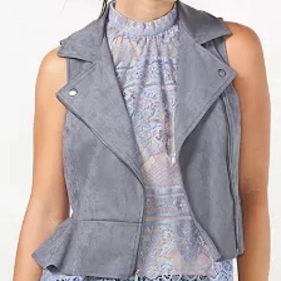 LC Lauren Conrad Faux-Suede Peplum Vest sz 4 - Picture 2 of 9